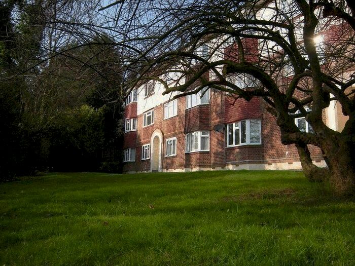 2 Bedroom Flat To Rent In Lynwood Grove, London, N21