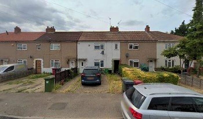 3 Bedroom Terraced House To Rent In Mead Avenue, Slough, SL3