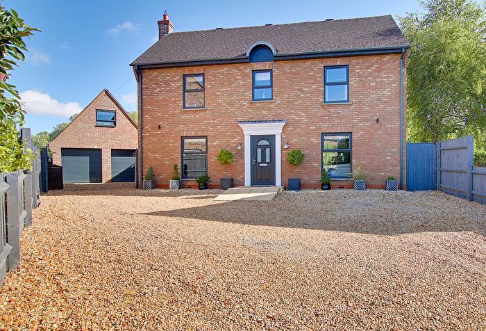 5 Bedroom Detached House For Sale In Oaktree Close, Doddington, PE15