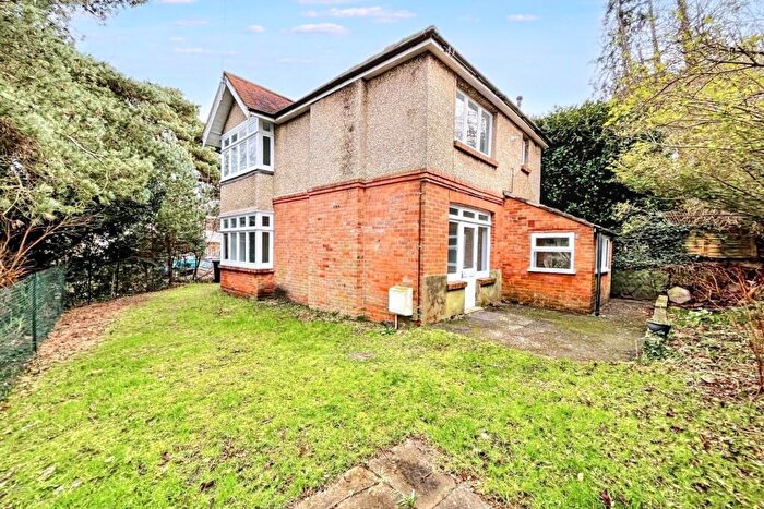 3 Bedroom Detached House To Rent In Queens Park, BH8