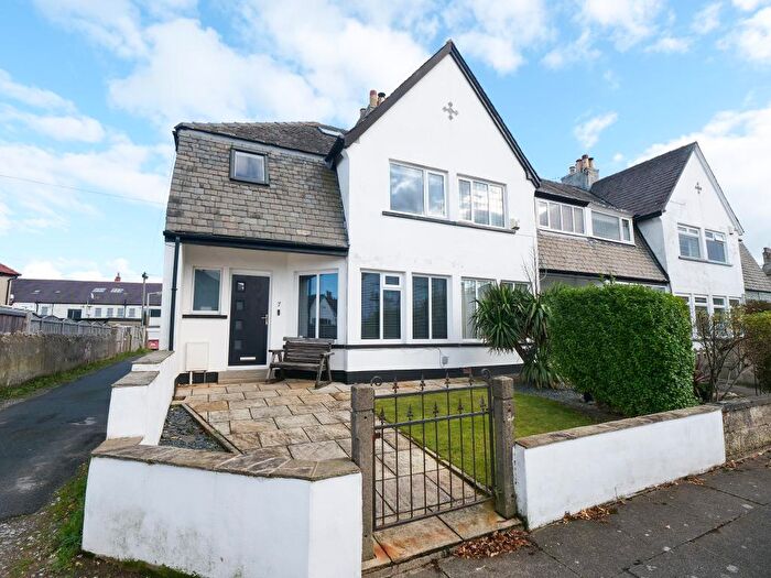 3 Bedroom End Of Terrace House For Sale In Knowlys Avenue, Heysham, Morecambe, LA3