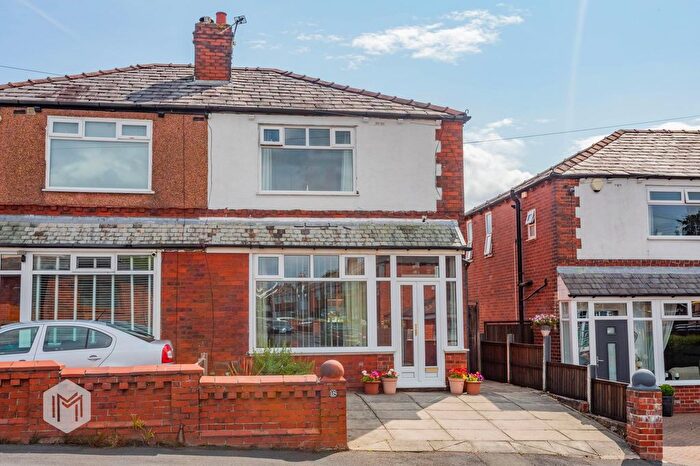 3 Bedroom Semi-Detached House For Sale In Brentford Avenue, Bolton, BL1