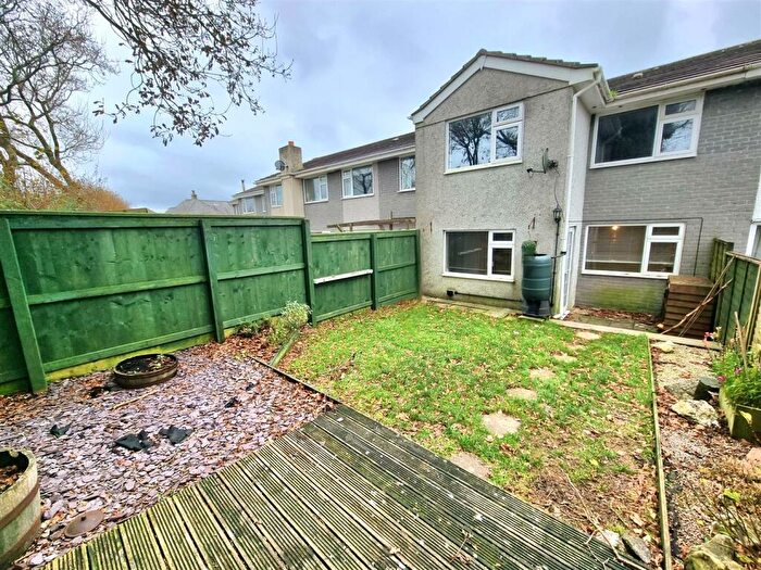 3 Bedroom Terraced House For Sale In Tor View, Tregadillett., PL15