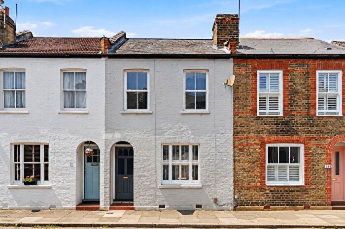 2 Bedroom Terraced House To Rent In Warwick Road, Twickenham, TW2