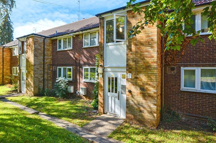 1 Bedroom Flat For Sale In Ladies Grove, St. Albans, AL3
