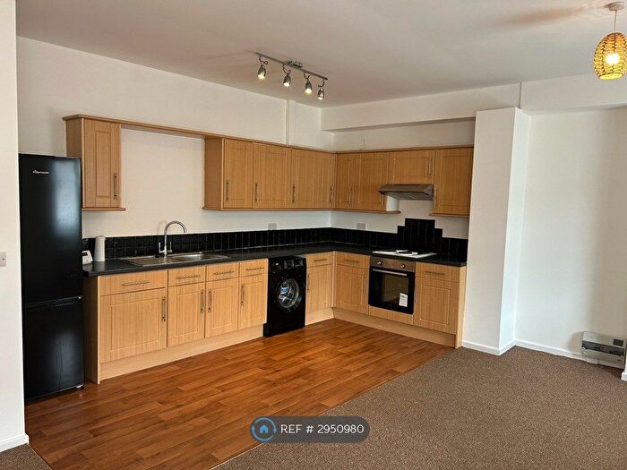 2 Bedroom Flat To Rent In Castleford Road, Normanton, WF6