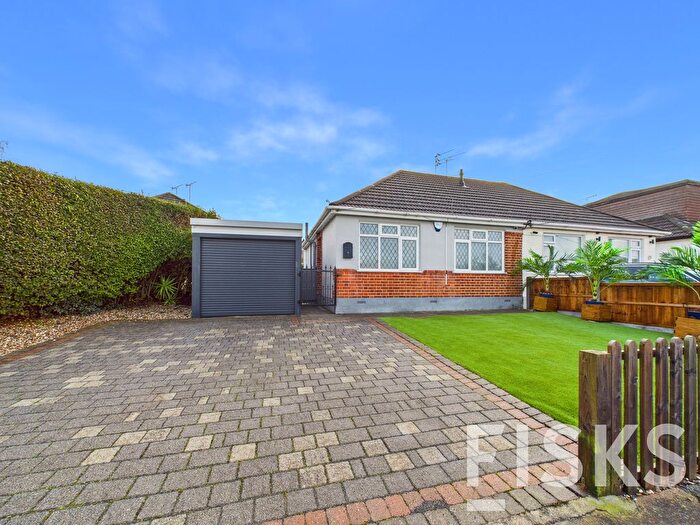 2 Bedroom Bungalow For Sale In Stanley Road, Benfleet, SS7
