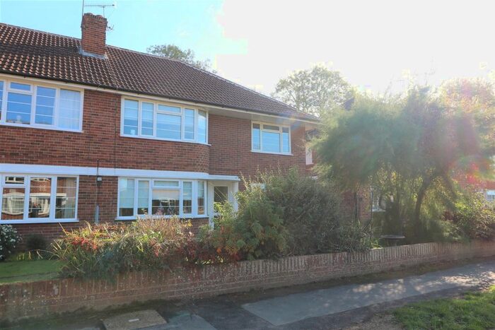 2 Bedroom Maisonette To Rent In Swan Mill Gardens, Pixham, Dorking, RH4