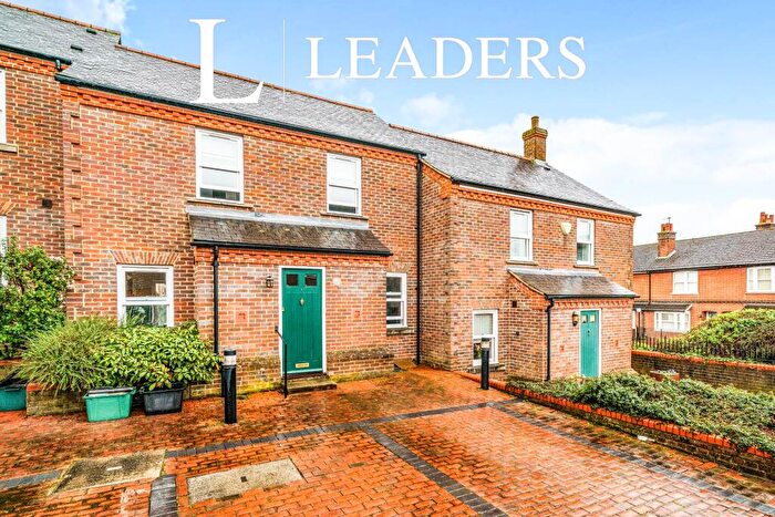 3 Bedroom Terraced House To Rent In Pageant Road, AL1