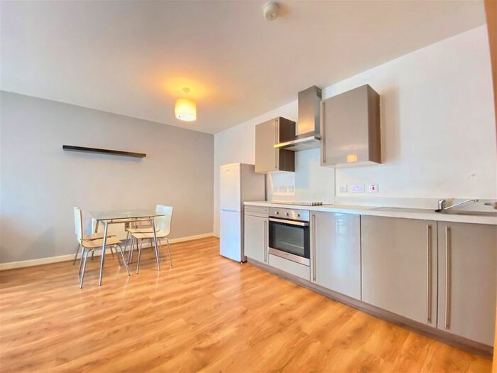 2 Bedroom Flat To Rent In Irwell Building, Derwent Street, Salford, M5