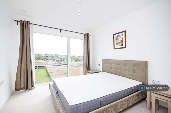 1 Bedroom Flat To Rent In Peacon House, London, NW9