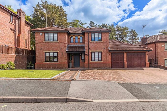 4 Bedroom Detached House For Sale In Hillkirk Drive, Shawclough, Rochdale, OL12