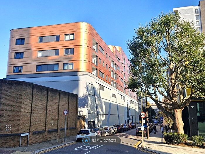 2 Bedroom Flat To Rent In Holman Road, London, SW11