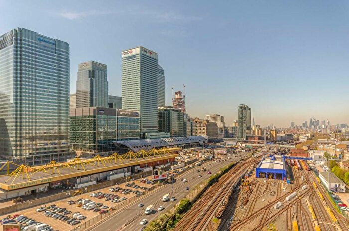 2 Bedroom Flat To Rent In Roosevelt Tower, Canary Wharf, London, E14