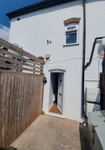 1 Bedroom Maisonette To Rent In Central Avenue, Wallington, SM6