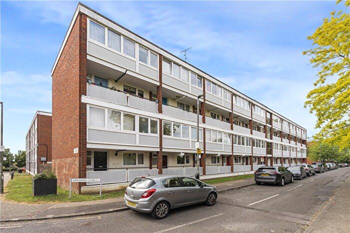 4 Bedroom Maisonette To Rent In Hersham Close, London, SW15