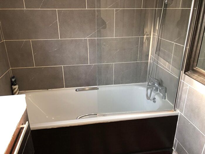 1 Bedroom Detached House To Rent In Colney Hatch Lane, London, N10