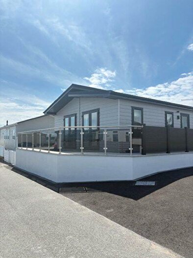 3 Bedroom Park Home For Sale In The Warren Resort And Spa, LL53