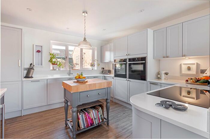 3 Bedroom Terraced House For Sale In Harbour View, Tewkesbury, Tewkesbury, GL20