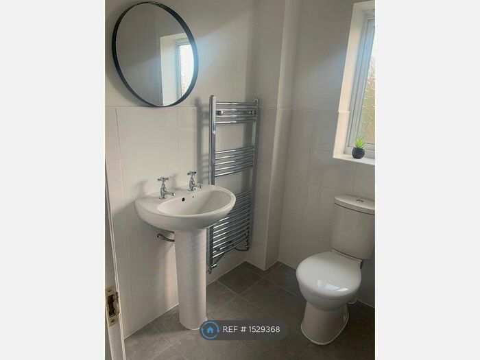 4 Bedroom Detached House To Rent In Wiltshire Way, Milton Keynes, MK3