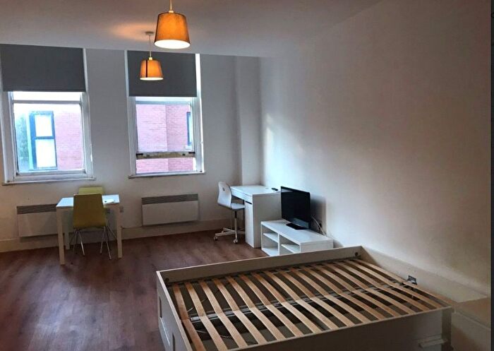 Studio To Rent In Bexley Square, Town Hall, M3