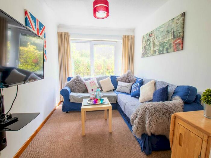 5 Bedroom Property To Rent In Westerham Close, Canterbury, Kent, CT2