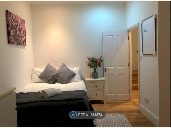 1 Bedroom Flat To Rent In City Garden Row, London, N1