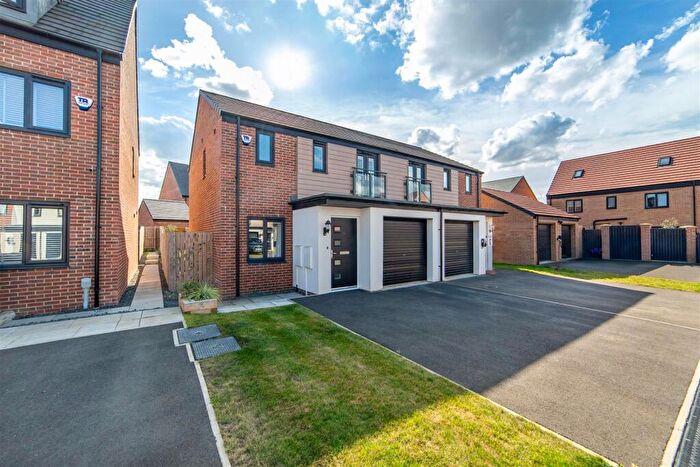 3 Bedroom Semi-Detached House To Rent In Dahlia Grove, Great Park, Newcastle Upon Tyne, NE13
