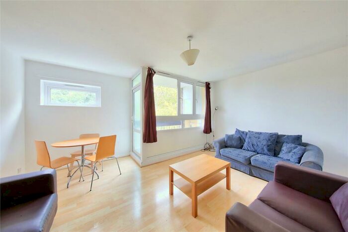 3 Bedroom Apartment To Rent In Batten Street, SW11