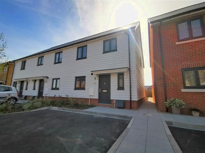 3 Bedroom Property To Rent In Poplar Drive, Deal, CT14