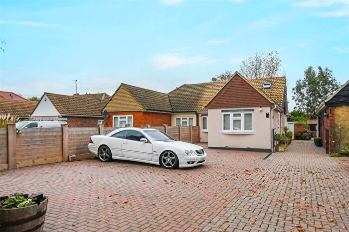 4 Bedroom Semi Detached Bungalow For Sale In Hanging Hill Lane, Hutton, Brentwood, CM13