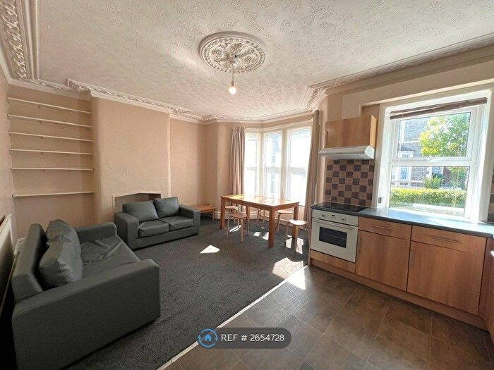 5 Bedroom End Of Terrace House To Rent In Manor Road, Bristol, BS7