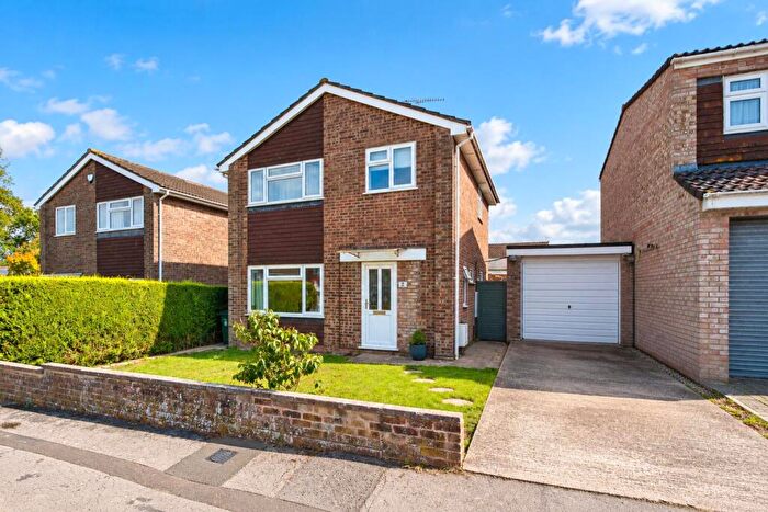 3 Bedroom Detached House For Sale In Kingston Drive, Nailsea, BS48