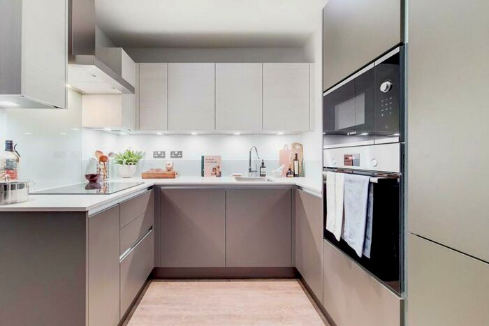 3 Bedroom Flat To Rent In Equipment Works, Walthamstow, London, E17