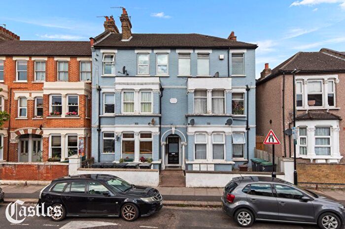 2 Bedroom Flat For Sale In Mount Pleasant Road, Tottenham, N17