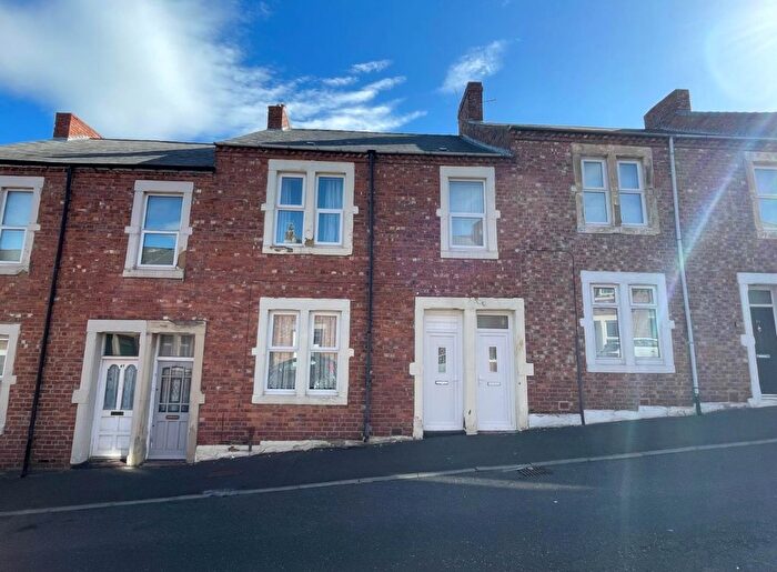 3 Bedroom Maisonette To Rent In Park Terrace, Swalwell, Newcastle Upon Tyne, NE16