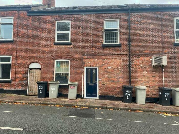 2 Bedroom Property To Rent In Daintry Street Macclesfield, SK11