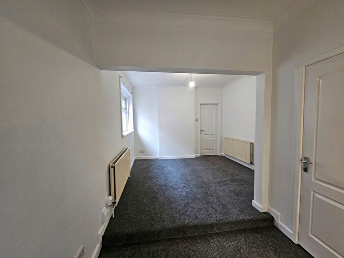 1 Bedroom Flat To Rent In Bitterne Road West, Southampton, SO18