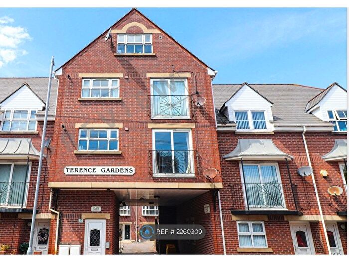 2 Bedroom Flat To Rent In St. Ronans Road, Southsea, PO4