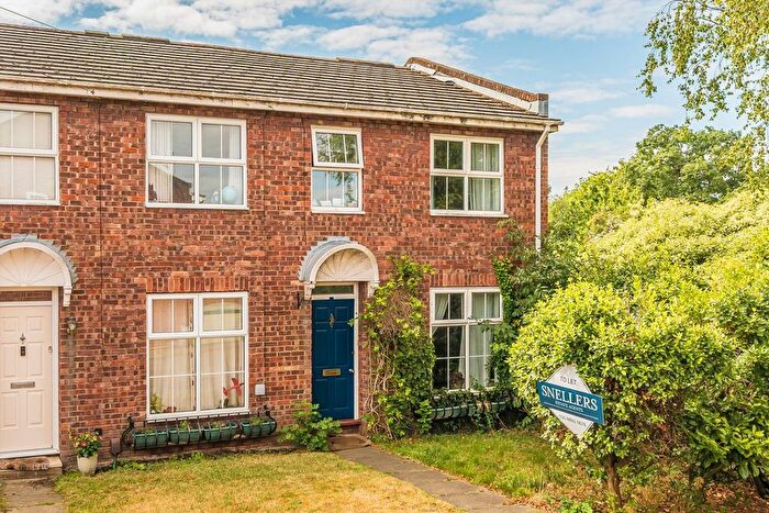 3 Bedroom Property To Rent In Appleby Close, Twickenham, TW2