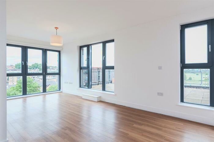 3 Bedroom Flat To Rent In Harry Zeital Way, London, E5