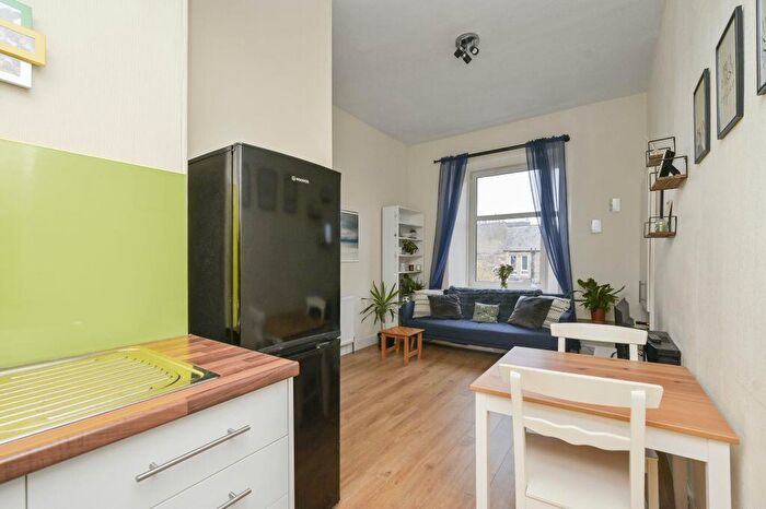 1 Bedroom Flat For Sale In (flat ) Bryson Road, Polwarth, Edinburgh, EH11