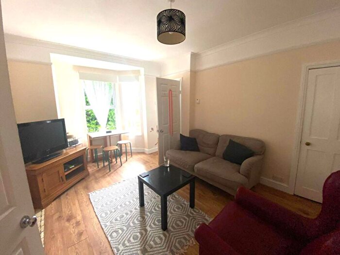 3 Bedroom Terraced House To Rent In Cholmeley Road, Reading, RG1