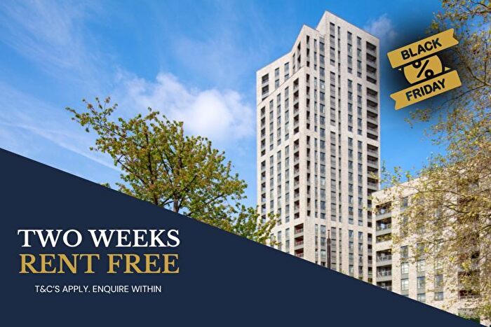 3 Bedroom Flat To Rent In Jacquard Apartments, Wandsworth Exchange, SW18