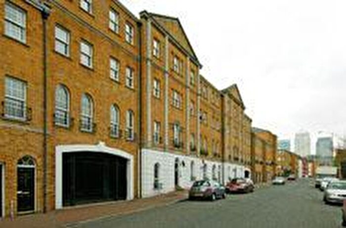 2 Bedroom Apartment To Rent In Sovereign Crescent Surrey Quays, SE16