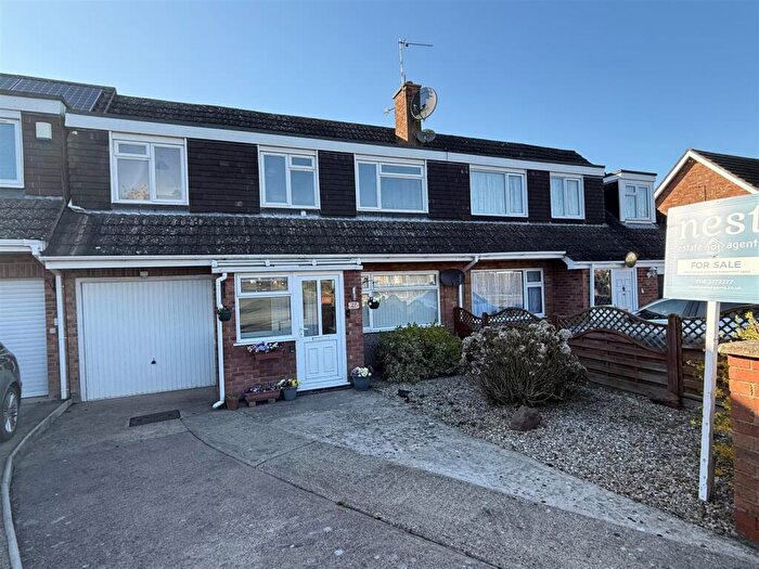 4 Bedroom Semi-Detached House For Sale In Tudor Drive, Cosby, Leicester, LE9