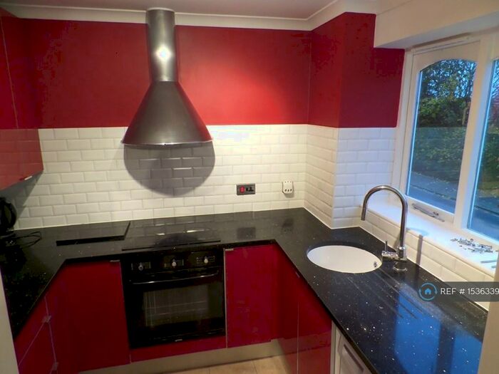 Studio To Rent In Telegraph Place, London, E14