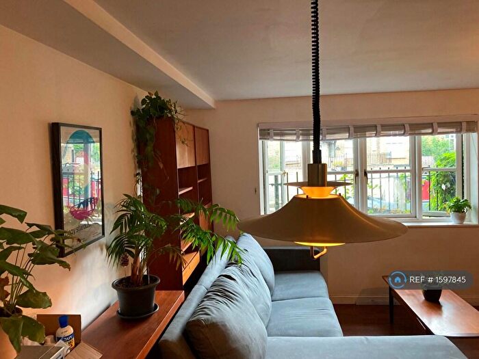2 Bedroom Flat To Rent In Parnell Rd, London, E3