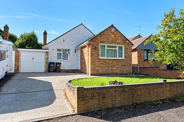 3 Bedroom Detached Bungalow For Sale In Dark Lane, Blackfield, Southampton, SO45