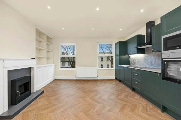 4 Bedroom Flat To Rent In Barking Road, Newham, E13